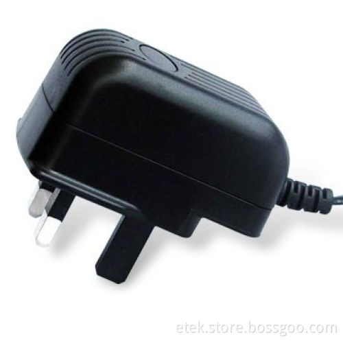 AC/DC Switching Adapter with 90 to 264V AC Input Voltages and 0.25A Input Current